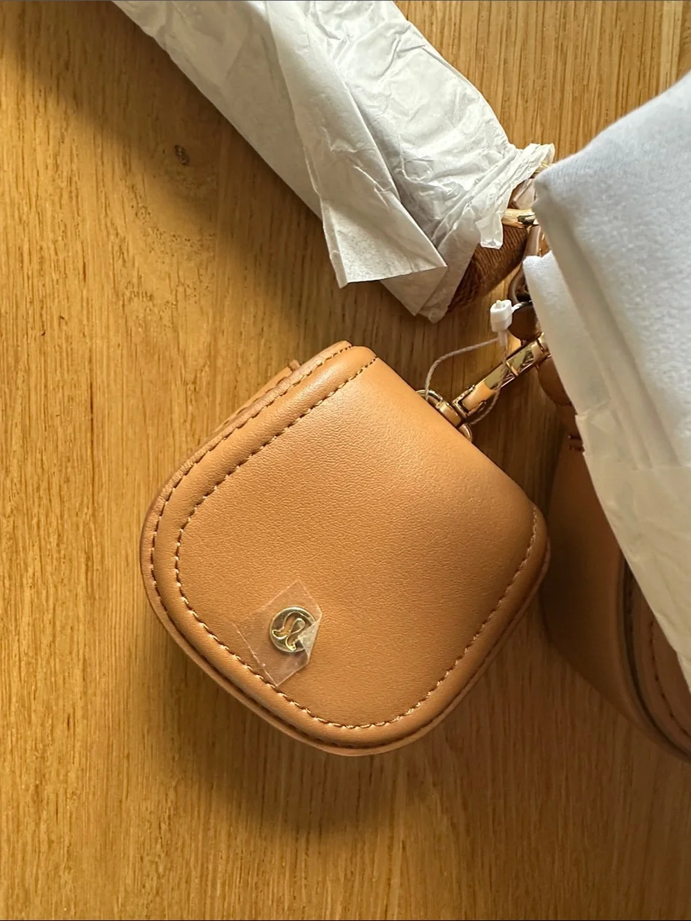 NWT Lululemon Cactus “Leather” Mini Bag 1.2L Chestnut Brown/Gold - Picture 10 of 14